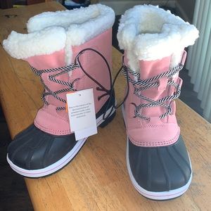Girls winter boots size 1 pink